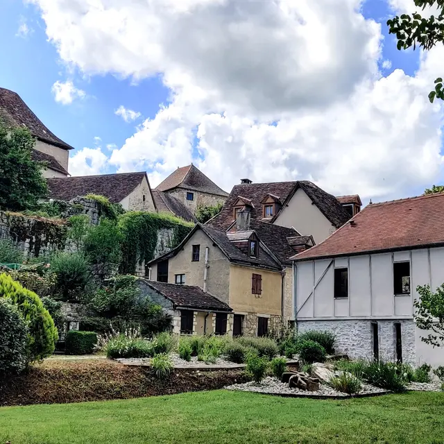 Creysse, le parc et le moulin