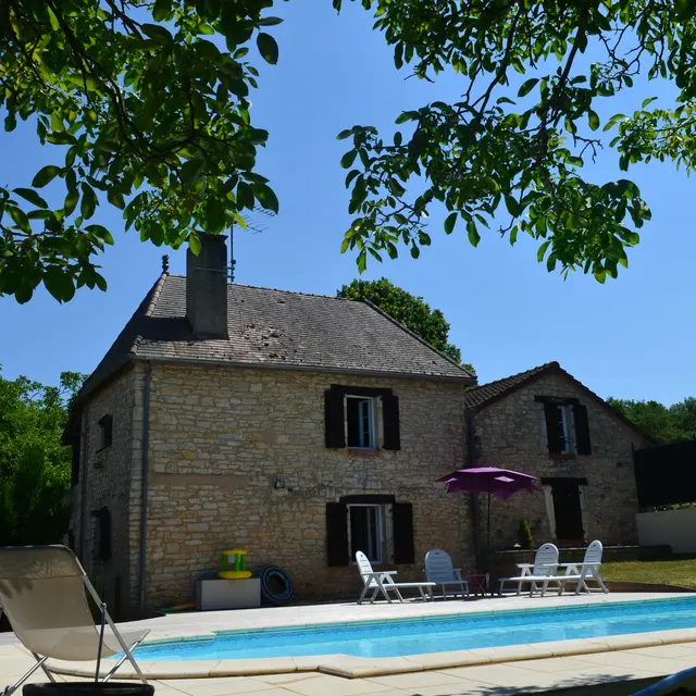 Plage de la piscine