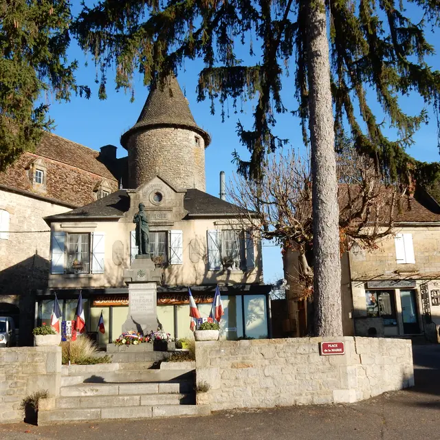 Bourg de Thégra