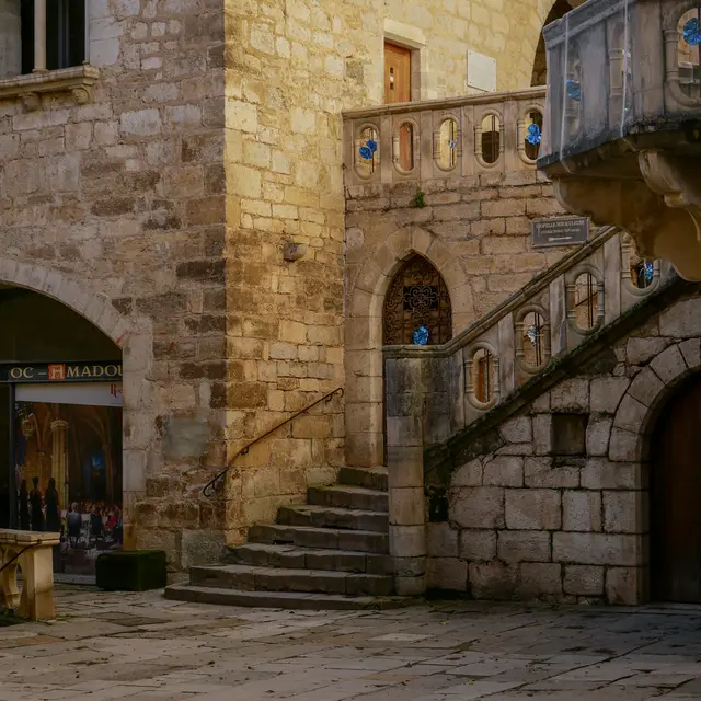 Esplanade_du_Sanctuaire_de_Rocamadour-Melanie_Petit-4422