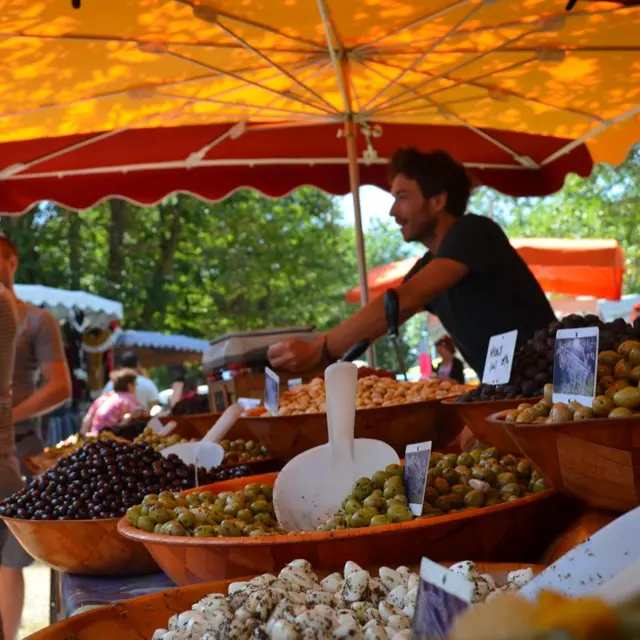 Foire de Caminel - les olives