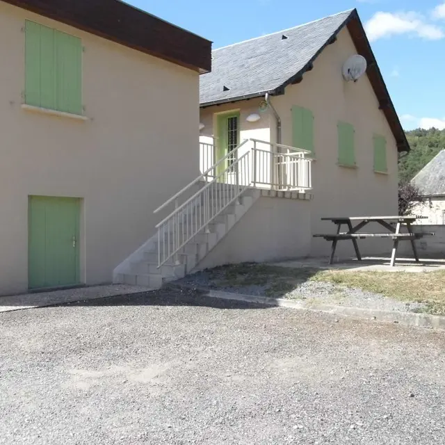 Gite communal - St Basile la Roche - exterrieur