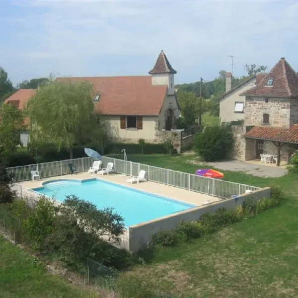 GiteDelprat-Pigeonnier_Piscine