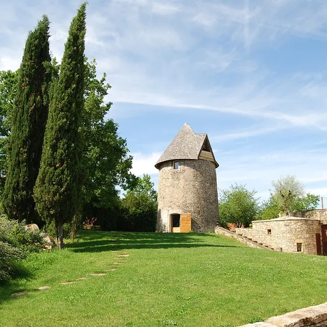 Le Moulin
