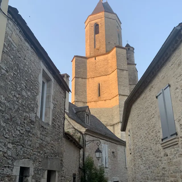 L'eglise Saint Maur eglise fortifiée 12°/14°