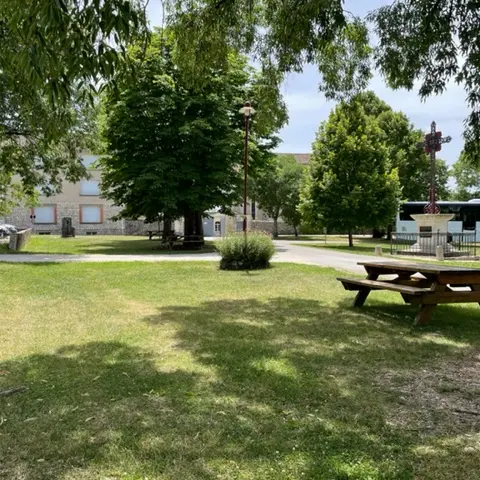 Espace ombragée Vaylats