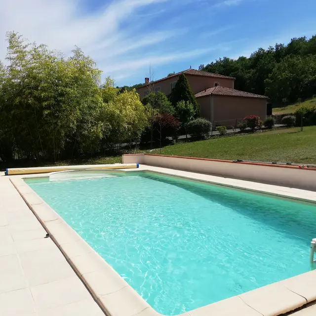 Sarry - Chambre avec piscine