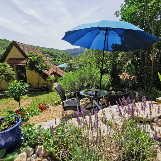 Terrasse réservée pour les locataires de l'appart Quercy