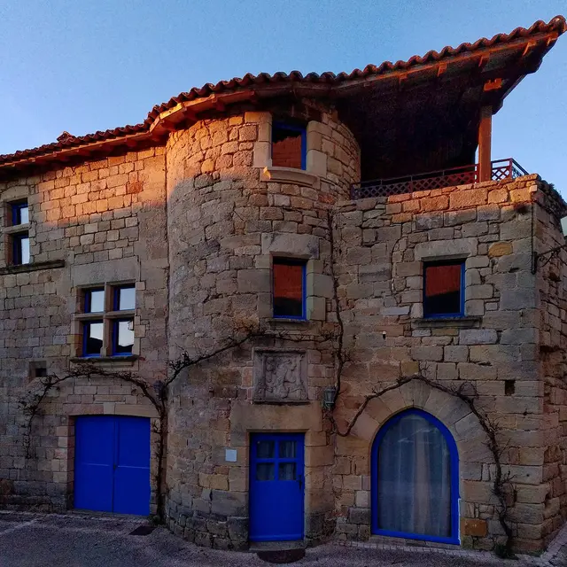 Façade