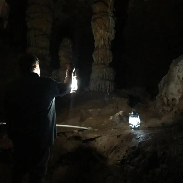 Grottes de Presque à la lanterne