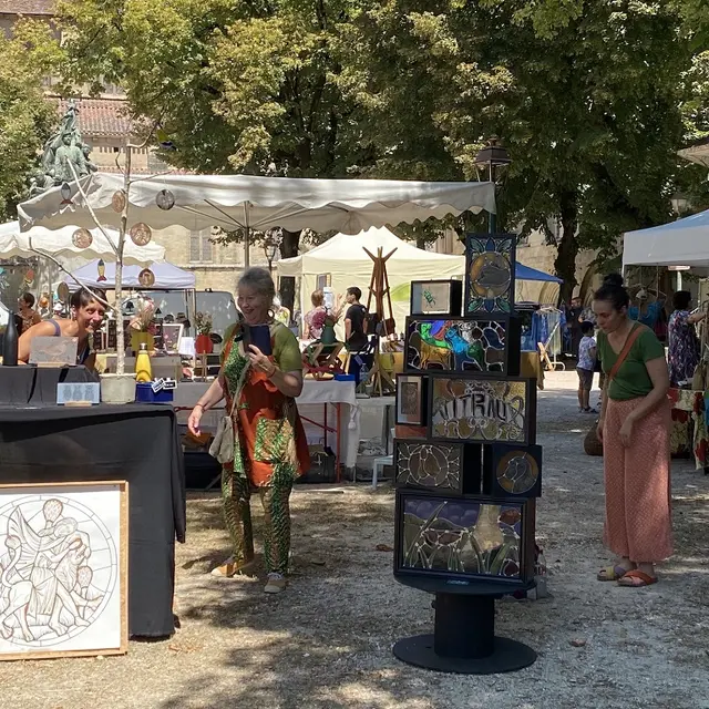 marché d’art et d'artisanat d’art à Figeac 1