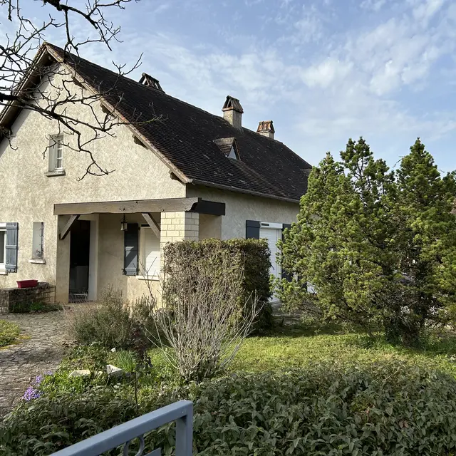 Gîte de Loubressac avec jardin et dépendance