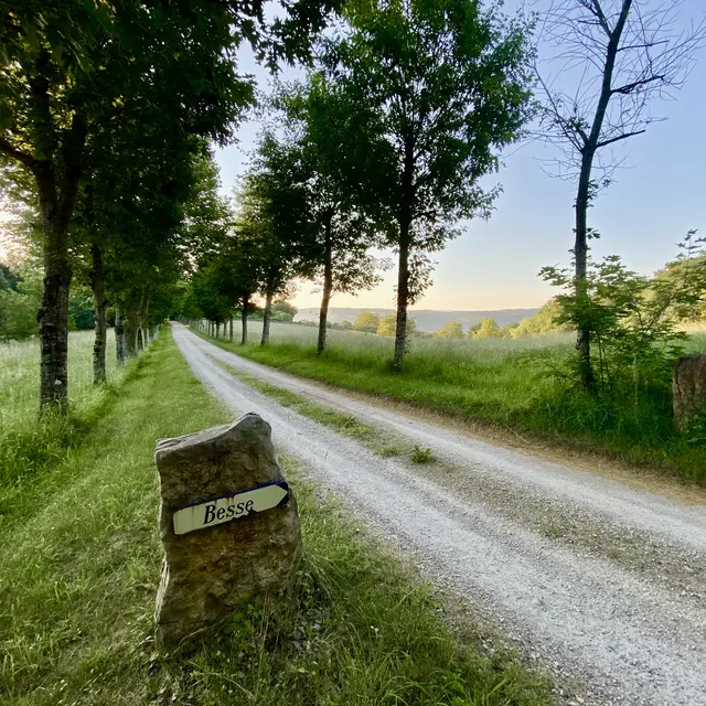arrivée a besse par son allee