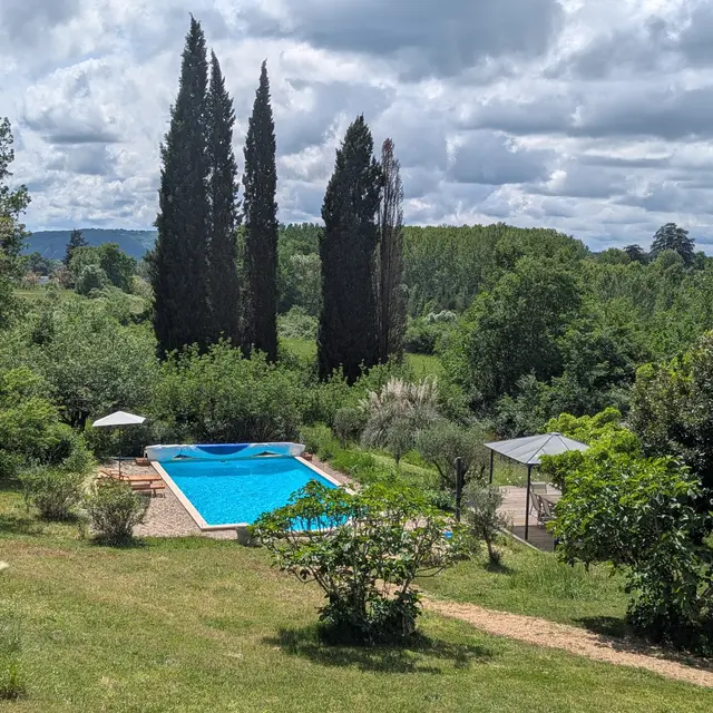 Jardin et piscine