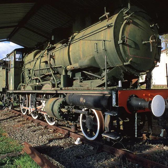 LOCOMOTIVE_001
