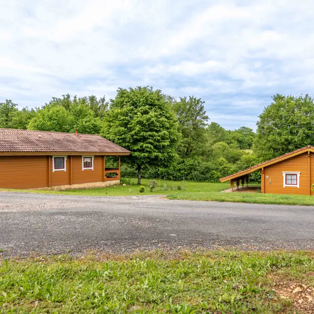 les 2 chalets vue arrière