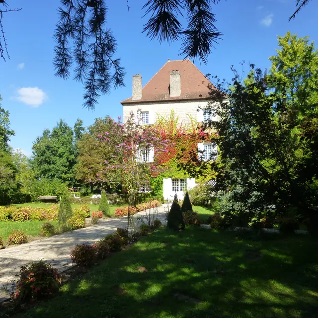 La source bleue_vue externe