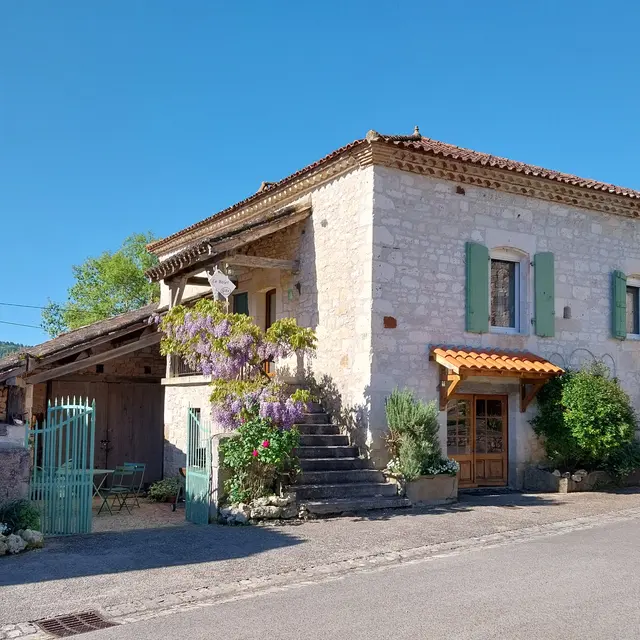 Maison, début mai glycine  (1)