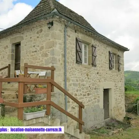 Maisonnette Puy dArnac 1