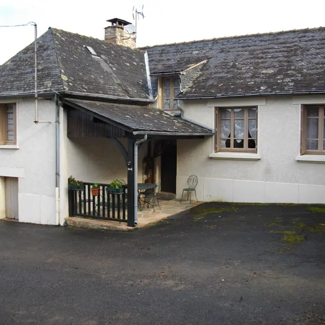 MeubléLARBRE-Aubazine_maison