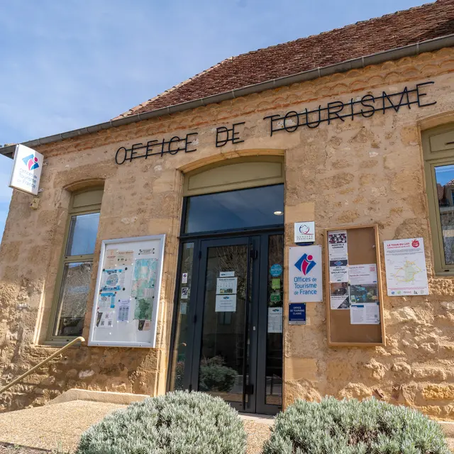 Office de tourisme du Pays de Gourdon façade extérieure