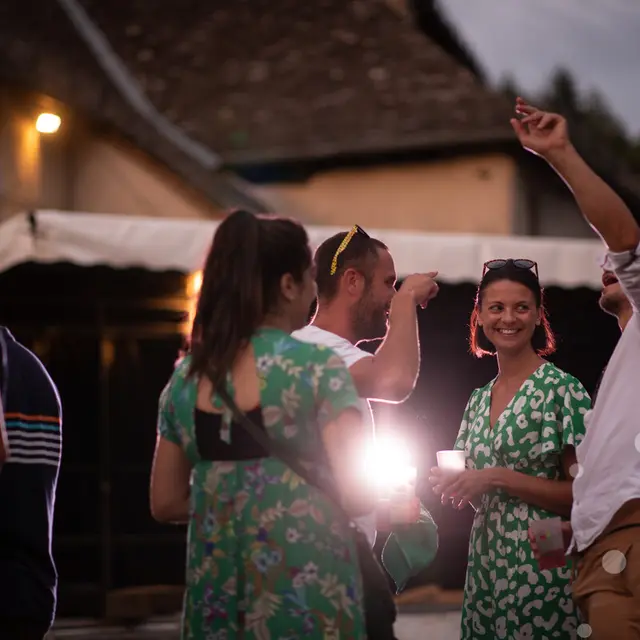 Soiree-Marche-de-Pays-Monceaux-sur-Dordogne-