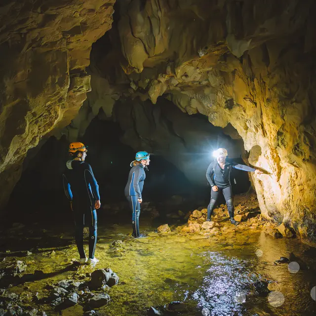 Speleologie_en_famille-Ludovic_Chabert_-_Les_4_vandrouilleurs-5121-1200px