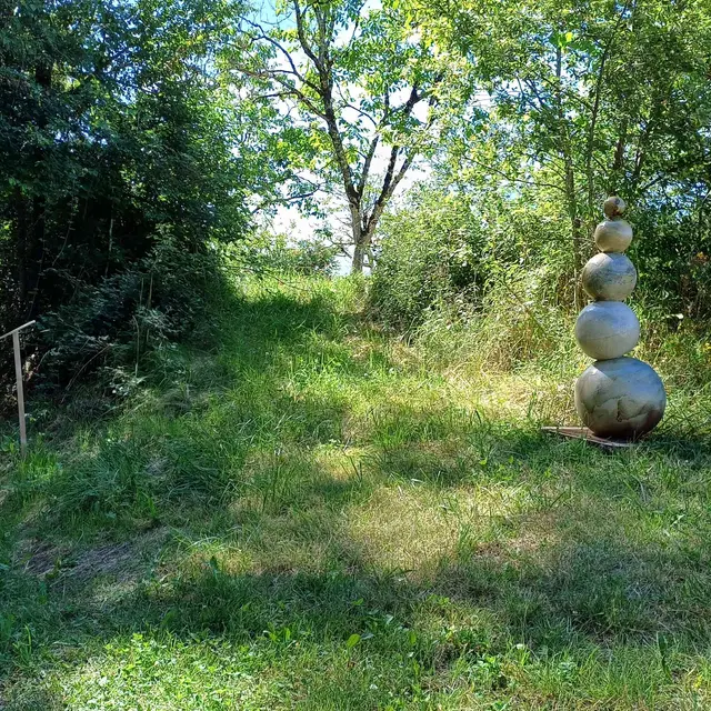 Totem L. Demange