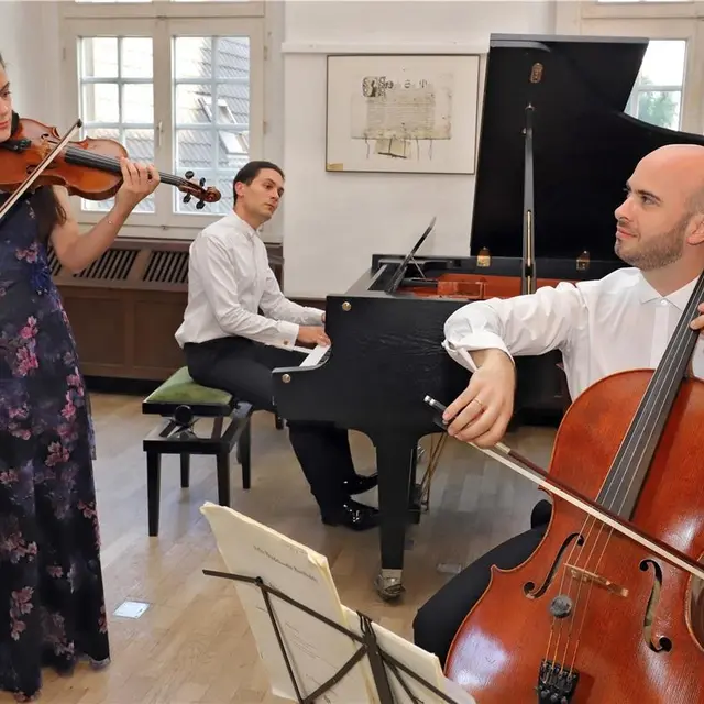 Trio-Papadopoulos-Vay