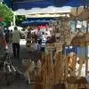 Un-artisan-sur-le-marche--de-Gramat