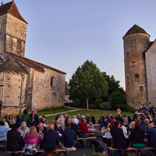 Vernissage 2022 expo résidence Ateliers des Arques