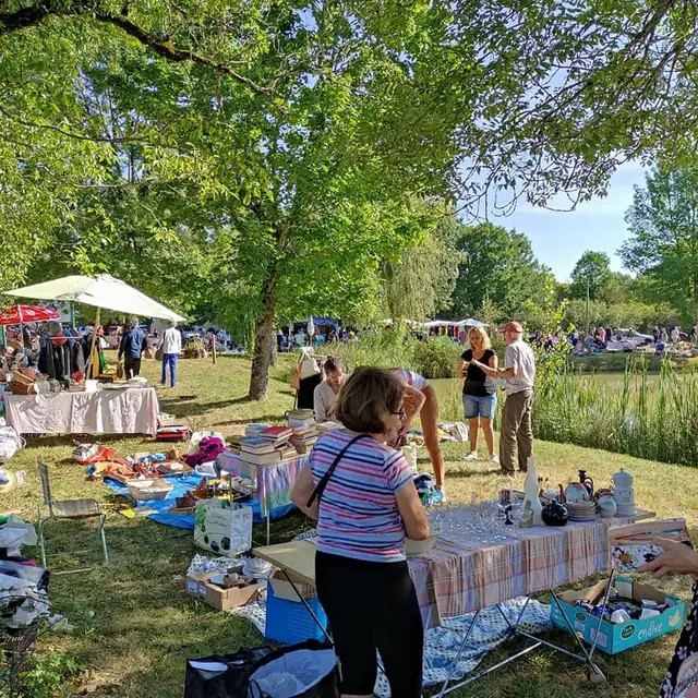 Vide grenier Marcenac