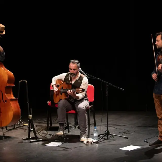 Visuel shamade swing trio
