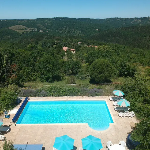 Vue aérienne de la piscine