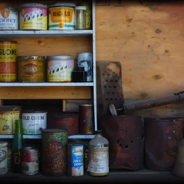 arttower-metal-cans-230468