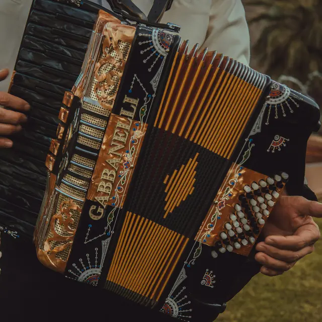 charlie-solorzano-hcxmDAjDGdQ-unsplash