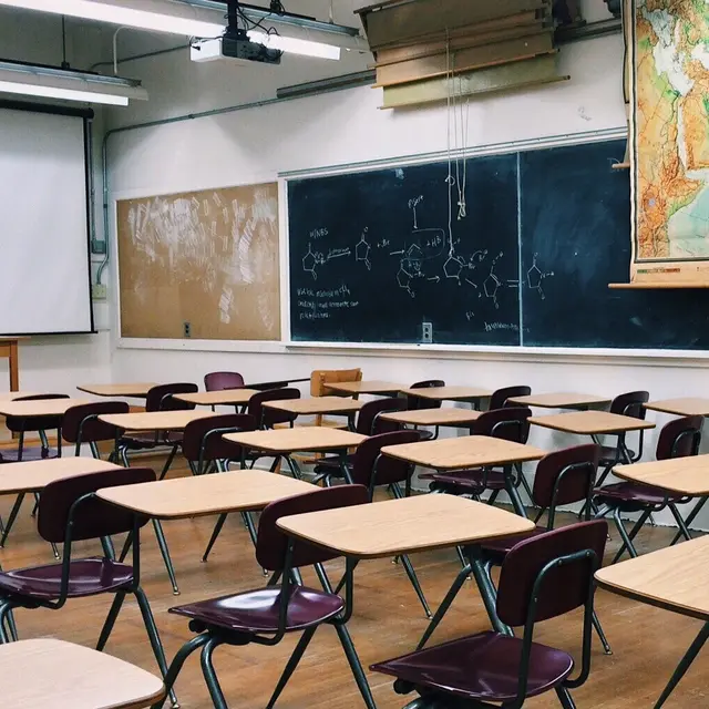 classroom-2093744-1920