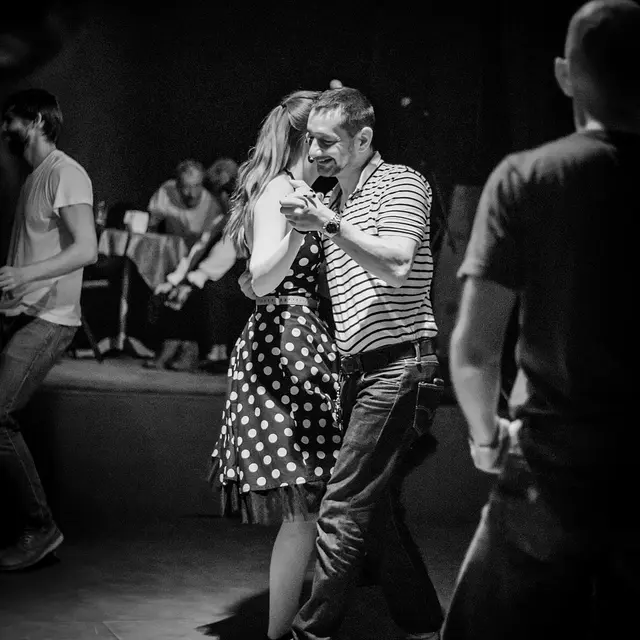 dance-4760604_1280
