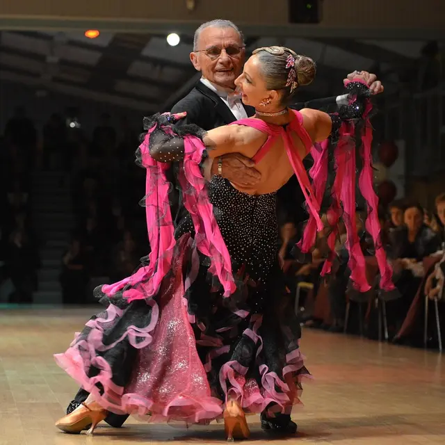dance-641672_1280
