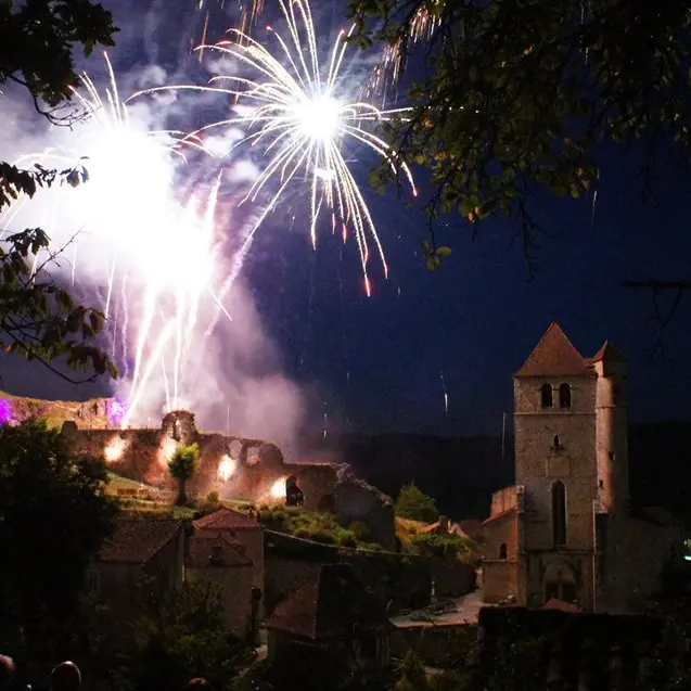Fête de St Cirq Lapopie, feu d'artifice