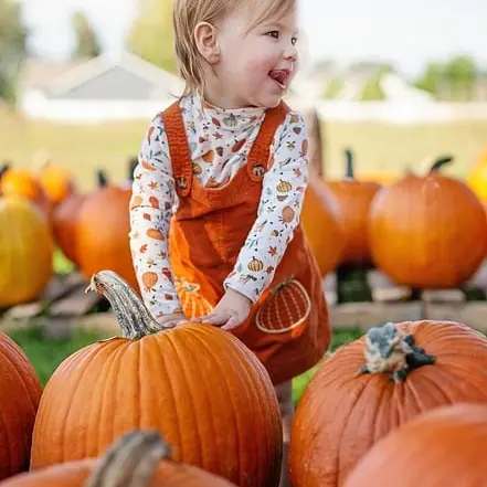 Halloween girl 8287665_640