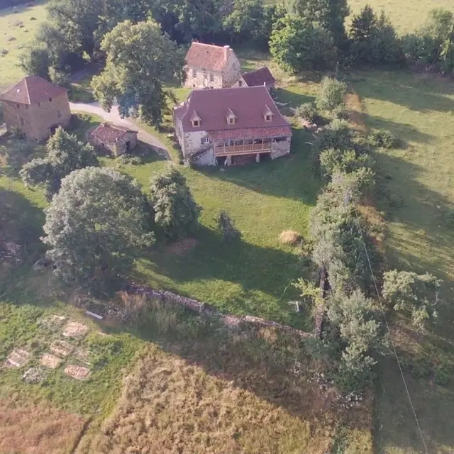 gite Lot Maison Laudato Si photo aérienne