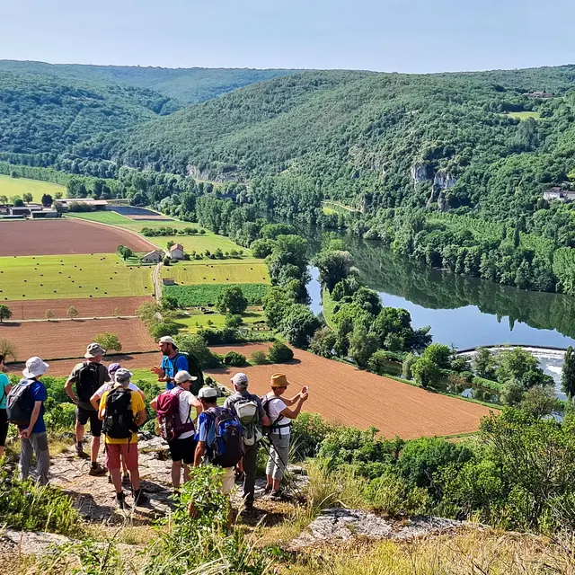 Randonnée accompagnée en groupe dans le Quercy