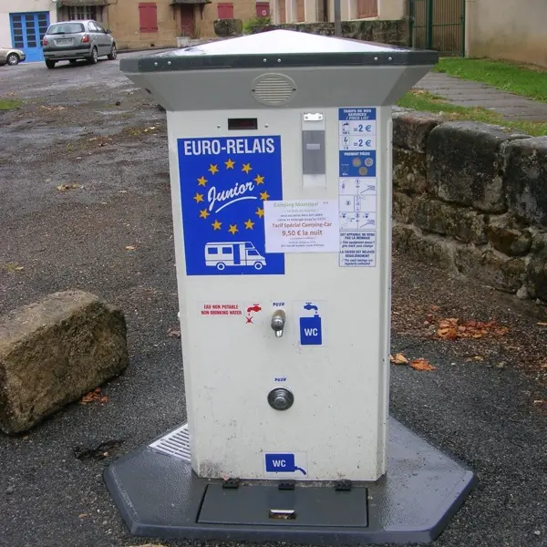 borne de service de lacapelle marival