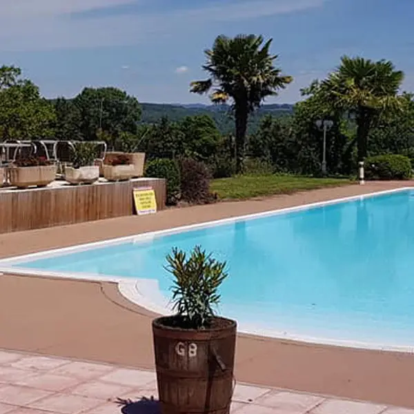 le vieux pigeonnier-loubressac-piscine