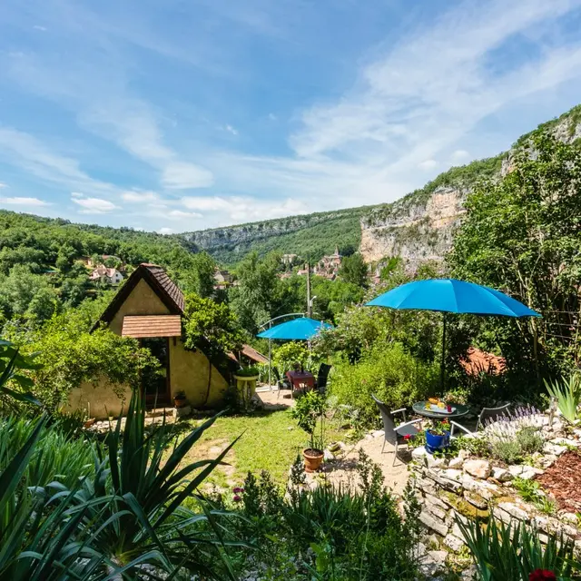 Le Jardin dans la Falaise