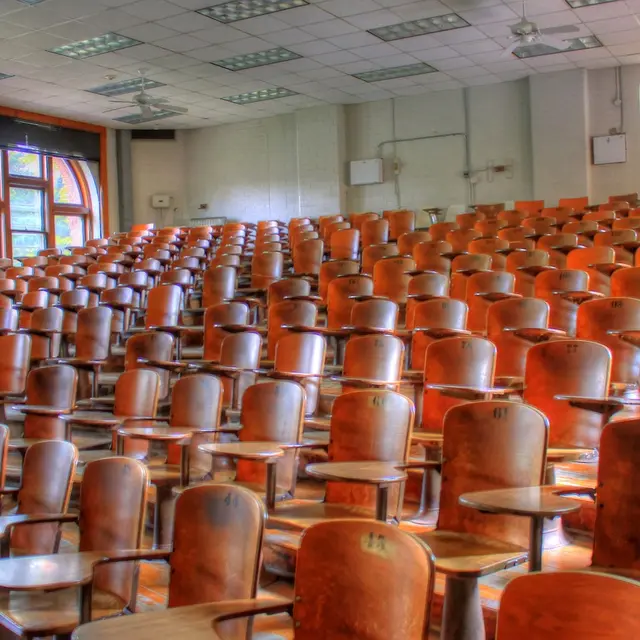 lecture-hall-347316_1280 (1)