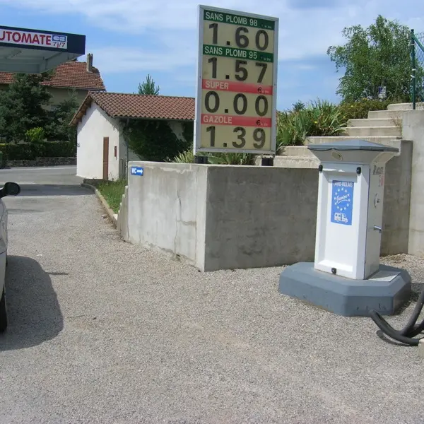 borne de service de montet et bouxal