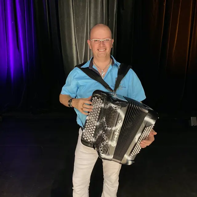 nicolas-grandfils-accordeoniste