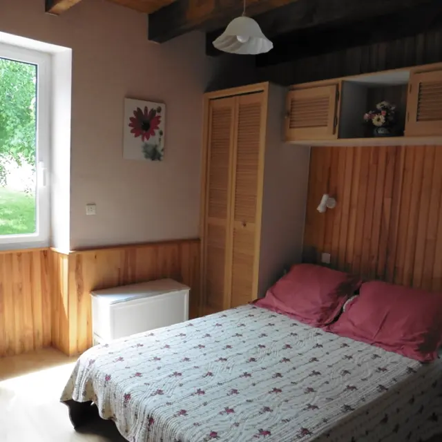 oustal-chambre-bois